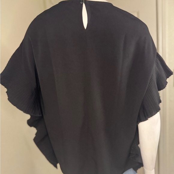 BD2 By Diane Gilman Black Ruffled Flutter Sleeve Blouse/Poncho Size XS.  #232 - Picture 8 of 14